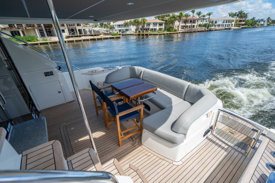 2018 Princess F62