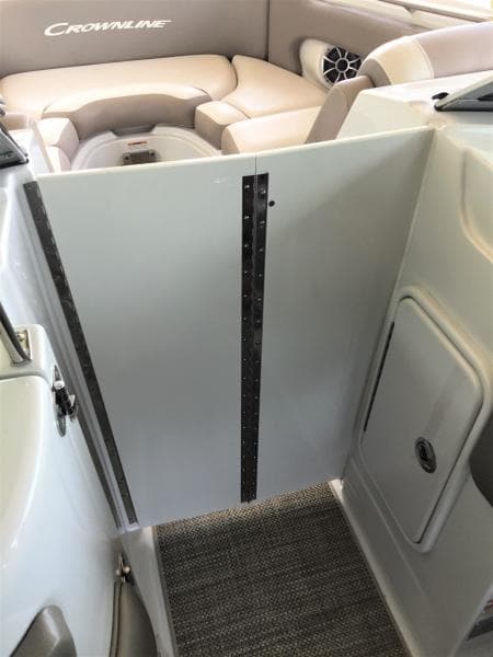 2019 Crownline E275XS