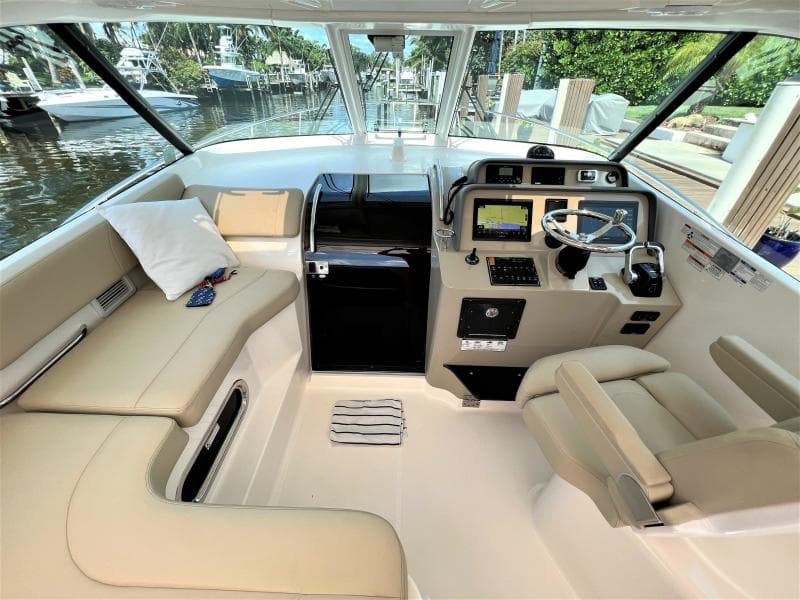 2016 Pursuit OS 385 Offshore