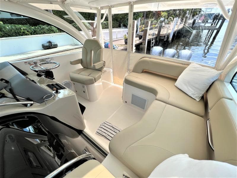 2016 Pursuit OS 385 Offshore