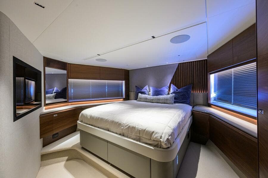 2027 Princess S72
