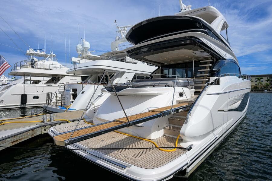 2027 Princess S72