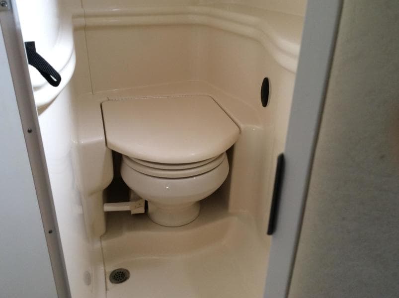 2003 Sea Ray 320