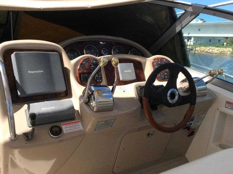 2003 Sea Ray 320