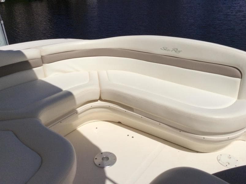 2003 Sea Ray 320