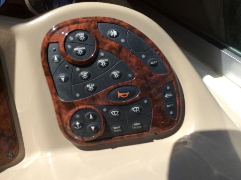 2003 Sea Ray 320