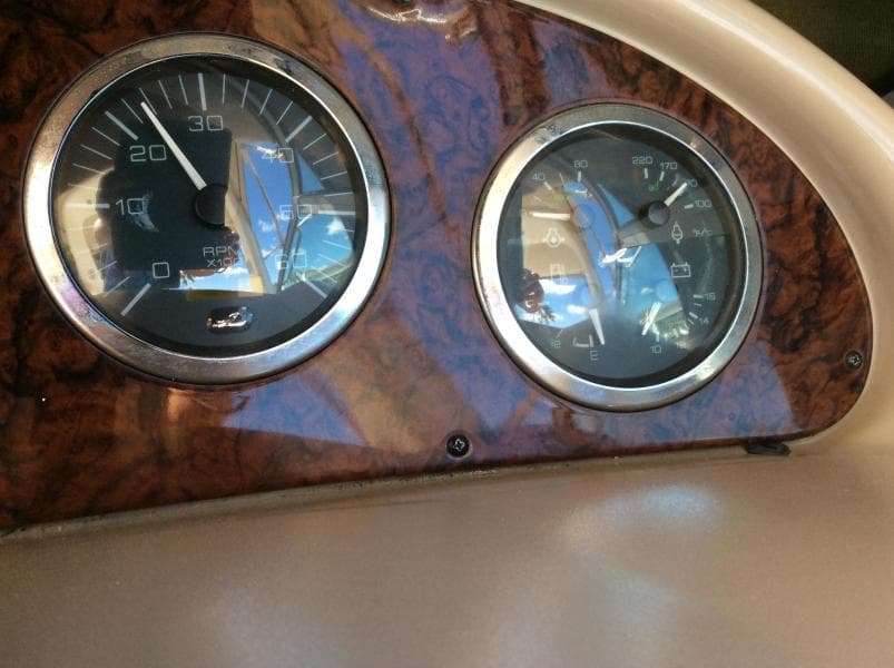 2003 Sea Ray 320