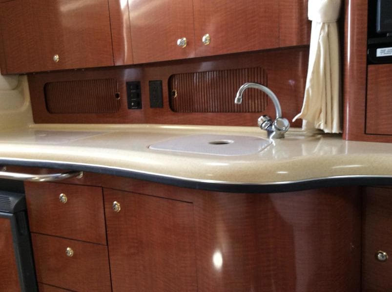 2003 Sea Ray 320
