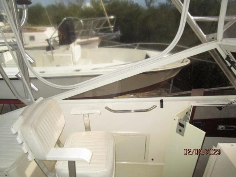 25' Carolina Classic helm port