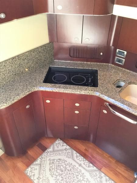 2005 Sea Ray 40 Motor Yacht