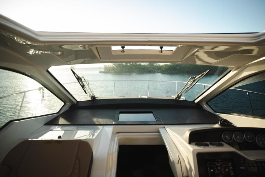 2019 Sea Ray Sundancer Coupe