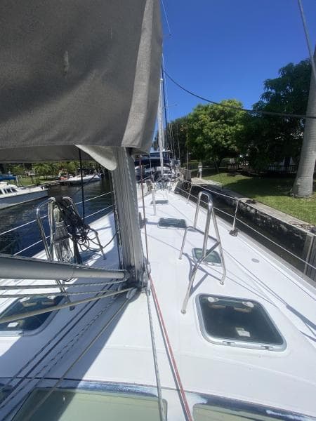 2004 Beneteau 473