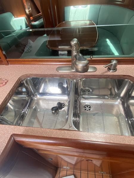 2004 Beneteau 473
