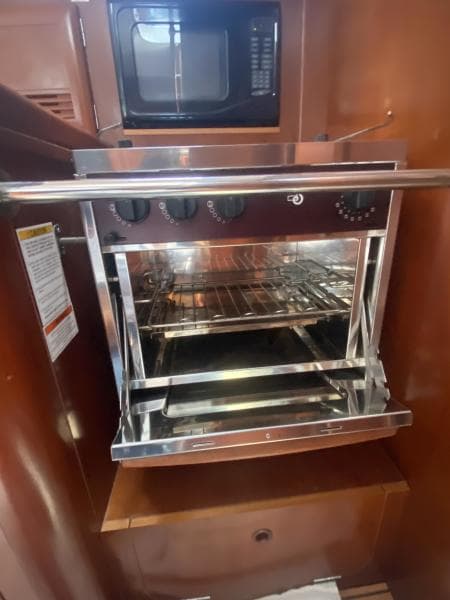 2004 Beneteau 473