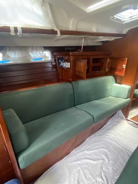 2004 Beneteau 473