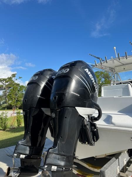 2016 Yellowfin Center Console