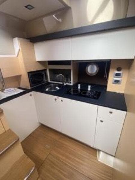 2013 Cranchi M44 HT