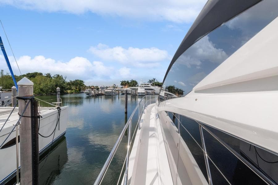 2018 Sunseeker Predator 68