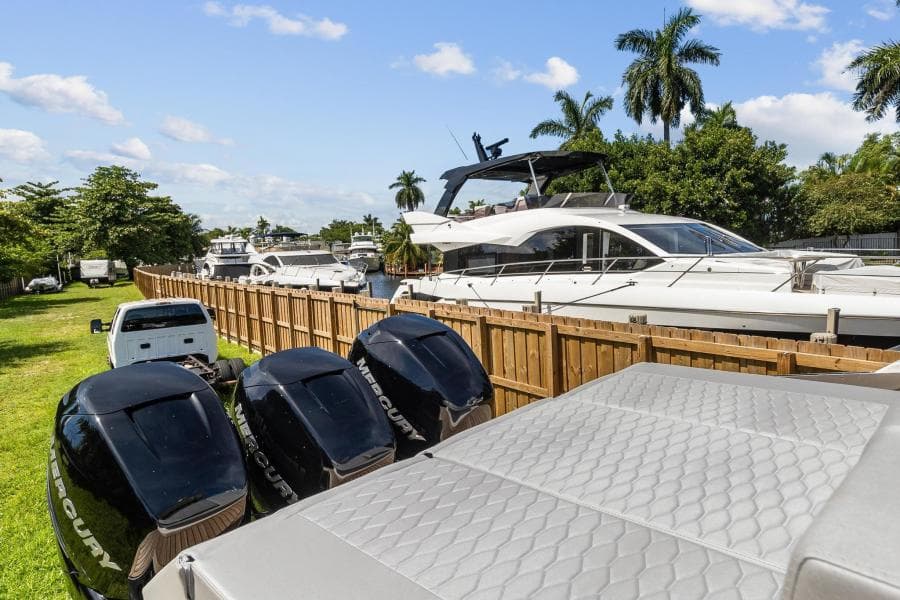 2023 Astondoa 377 Coupe Outboard