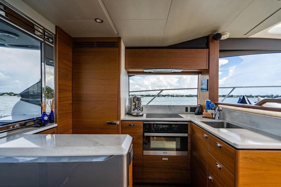 2020 Princess V60