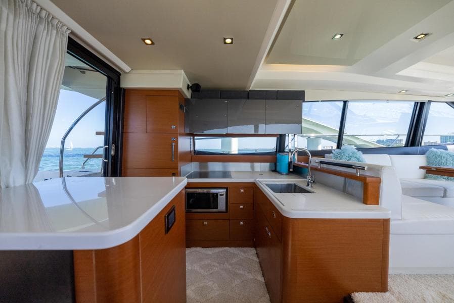 2016 Prestige 550 S