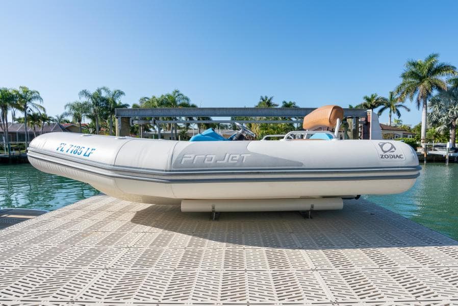 2016 Prestige 550 S