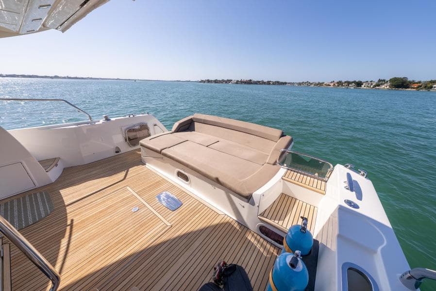 2016 Prestige 550 S
