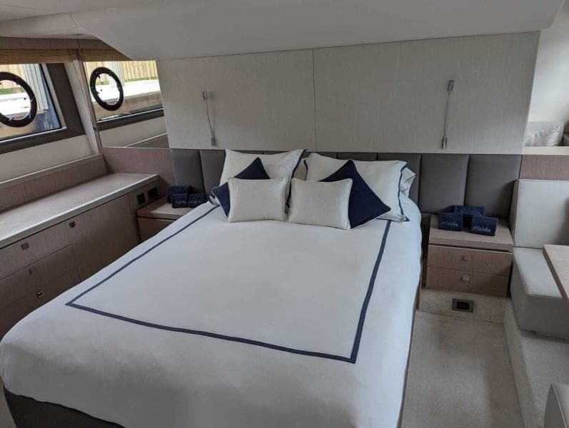 2018 Sunseeker Manhattan 52