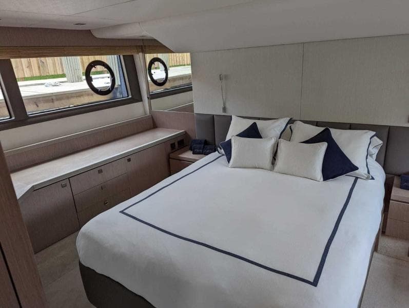2018 Sunseeker Manhattan 52