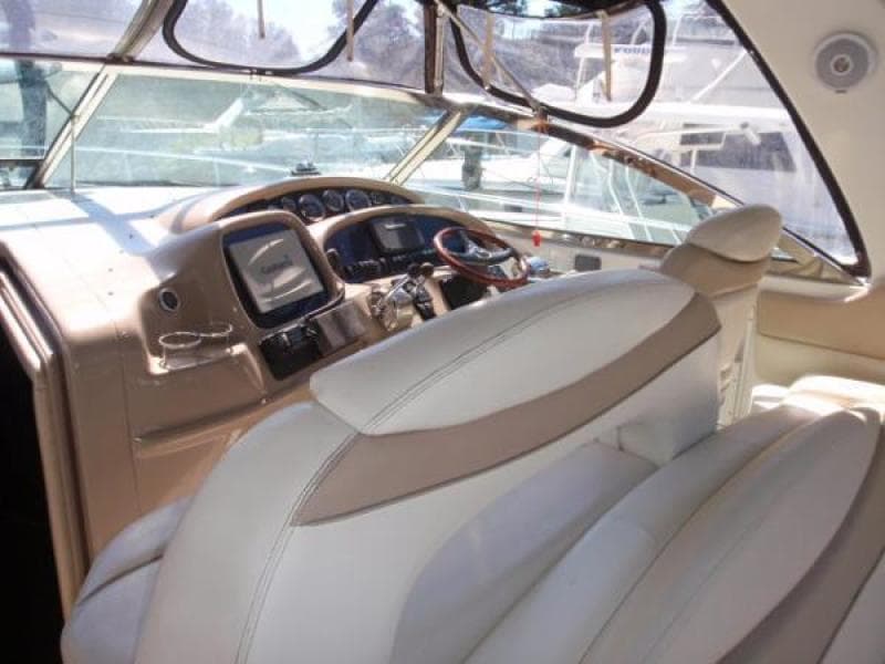 1999 Sea Ray Express Cruiser