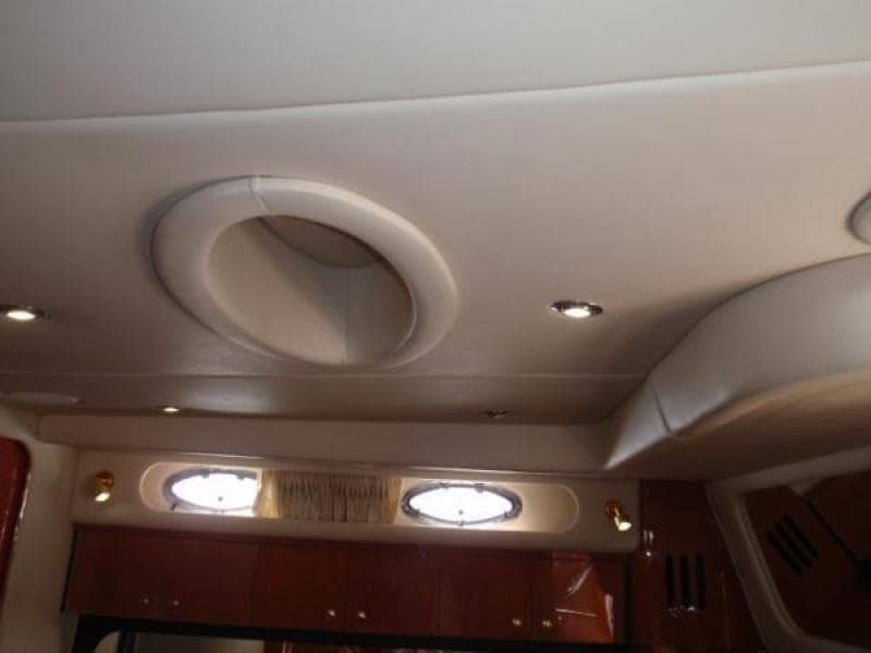 1999 Sea Ray Express Cruiser