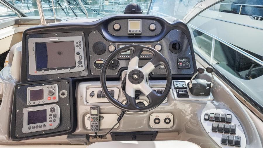2007 Cruisers 520 Express