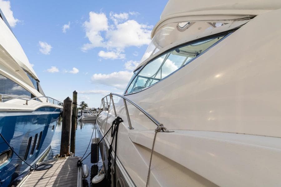 2007 Cruisers 520 Express