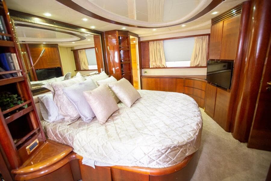 2003 Azimut 74 Solar