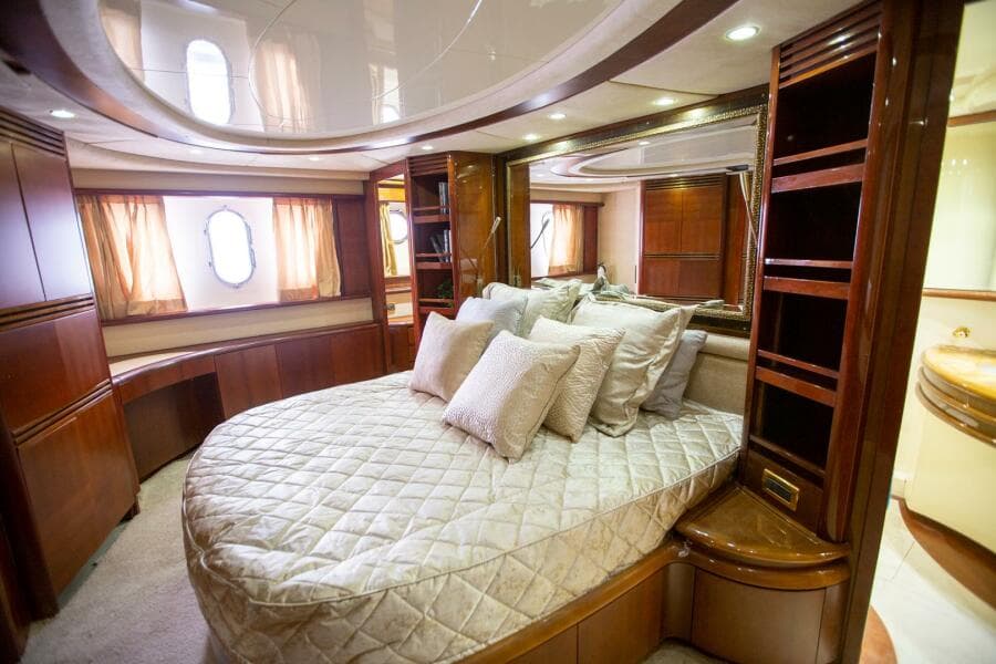 2003 Azimut 74 Solar
