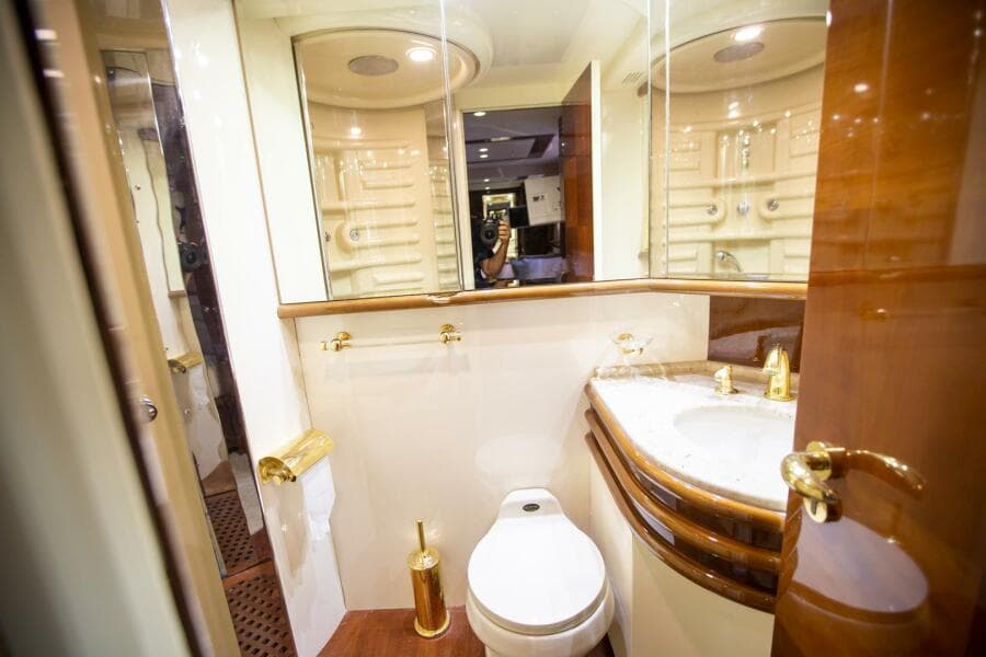 2003 Azimut 74 Solar