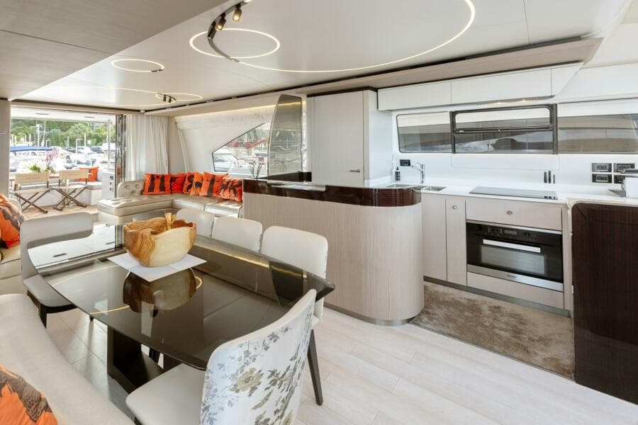 2020 Azimut 72 Flybridge