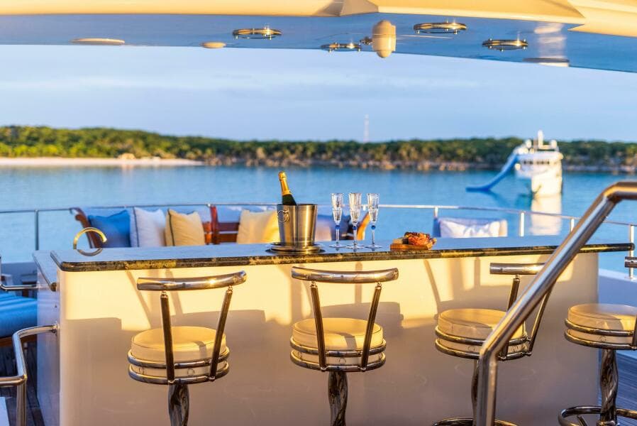 SUNDECK BAR