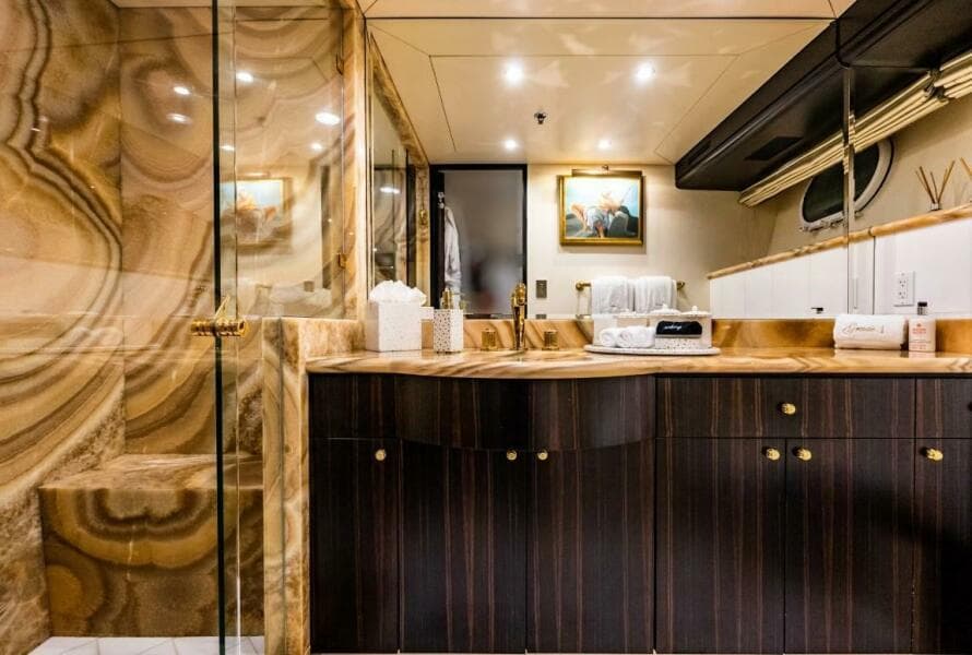 GUEST ENSUITE