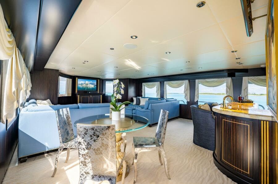 SKYLOUNGE