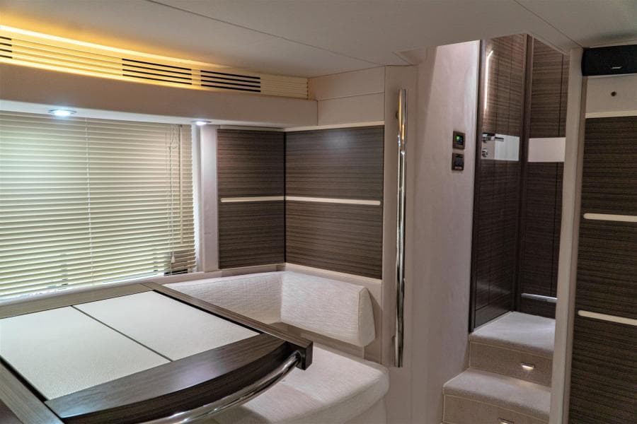 2013 Azimut FLY54