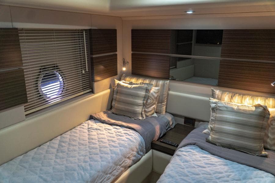2013 Azimut FLY54