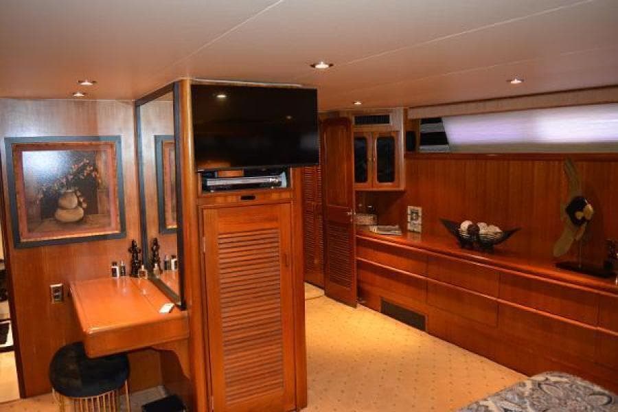 1989 Viking Motor Yacht