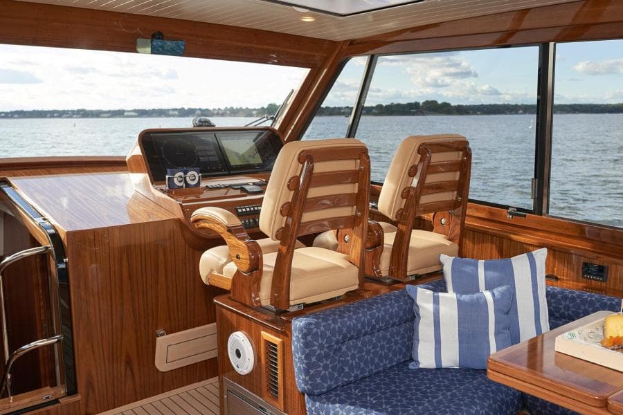 Helm Seating