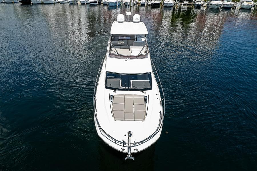 2022 Prestige 520 Fly