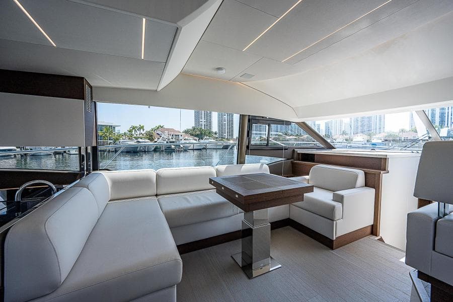 2022 Prestige 520 Fly