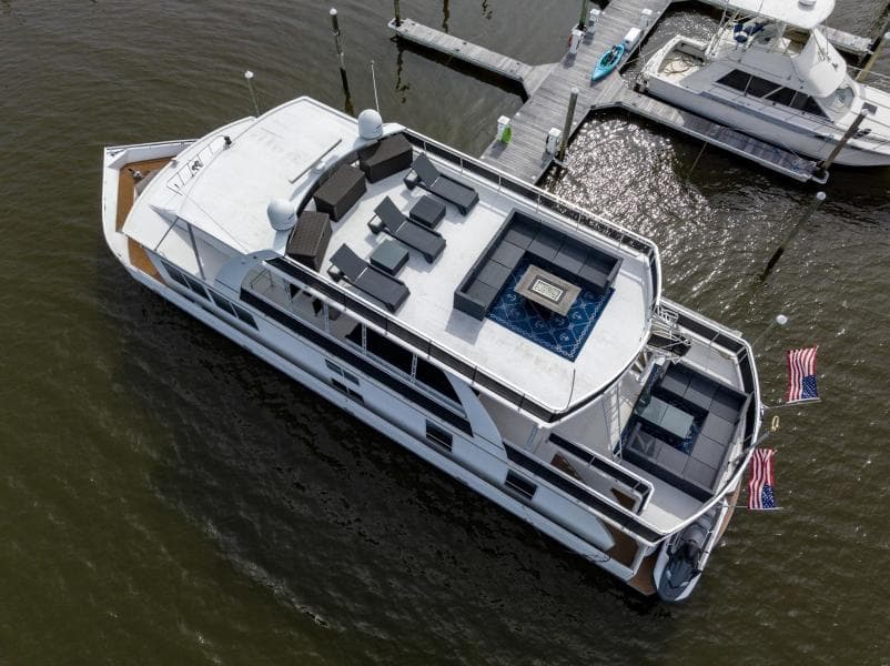 2008 Fantasy 82 Coastal Yacht
