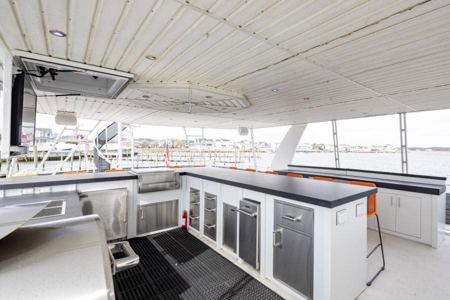 2008 Fantasy 82 Coastal Yacht