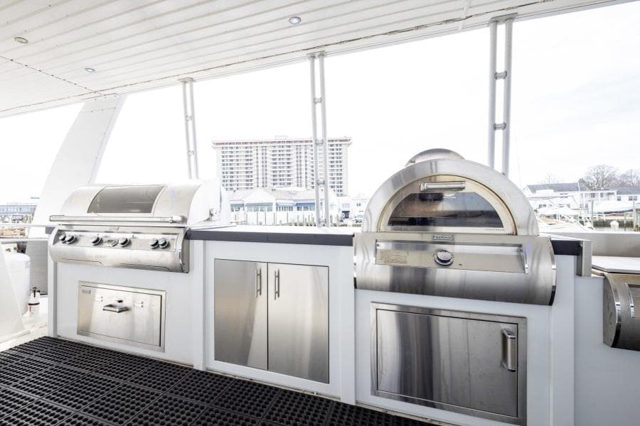 2008 Fantasy 82 Coastal Yacht