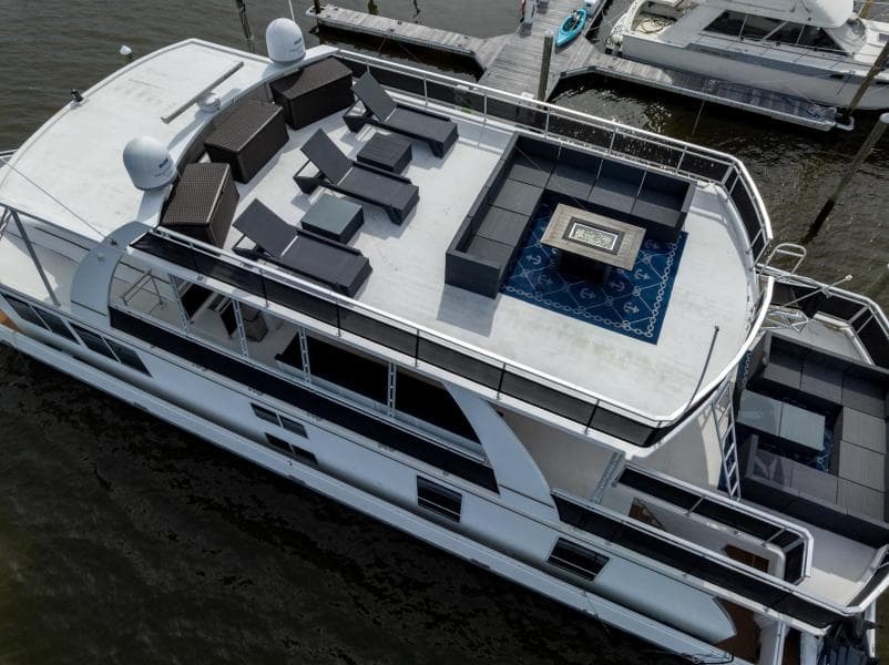 2008 Fantasy 82 Coastal Yacht